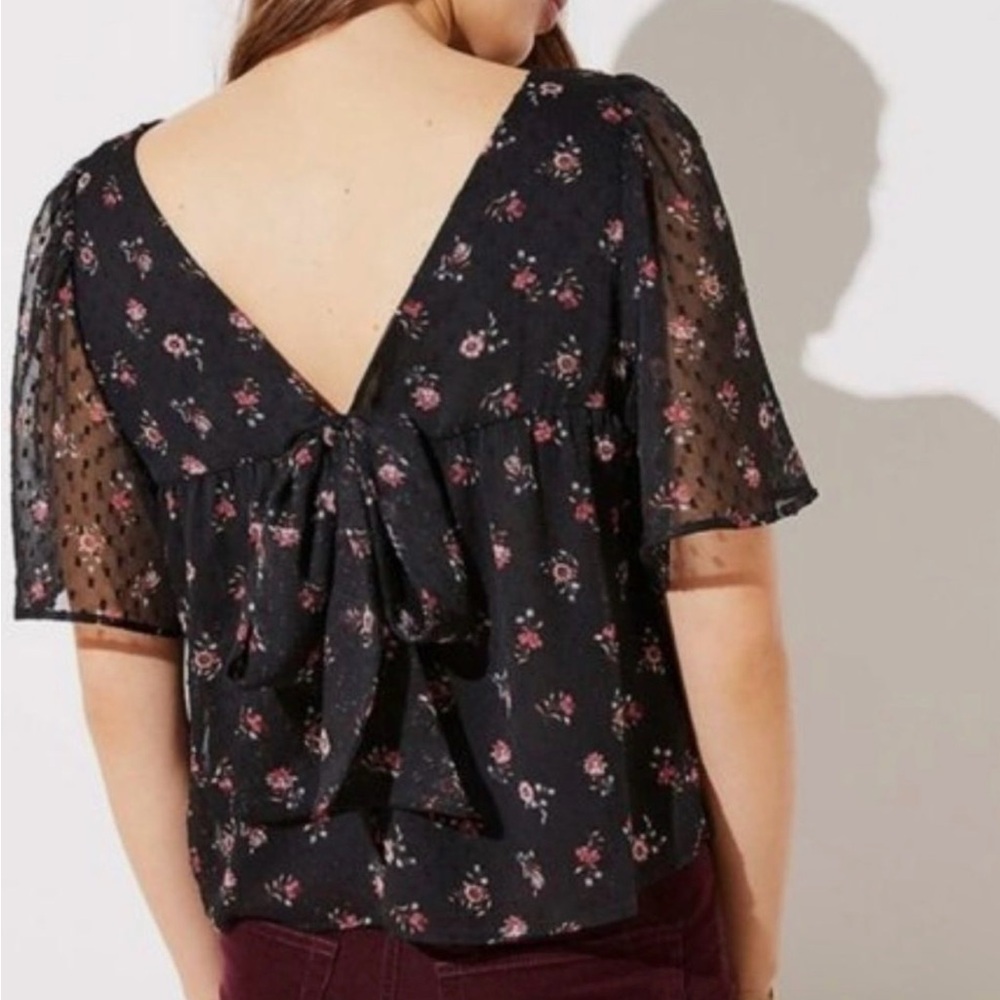LOFT Floral Black Sheer Sleeve lightly lined pre-loved top